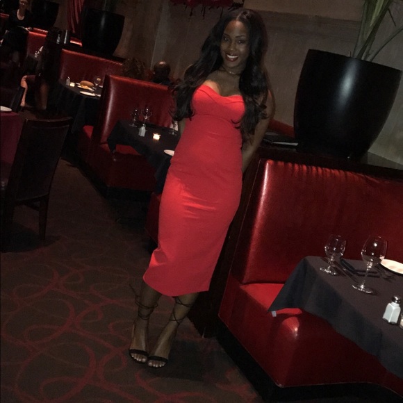 Windsor Dresses & Skirts - WINDSOR red dress medium